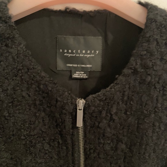 Sanctuary Long Black Vest with Zipper - Picture 4 of 6